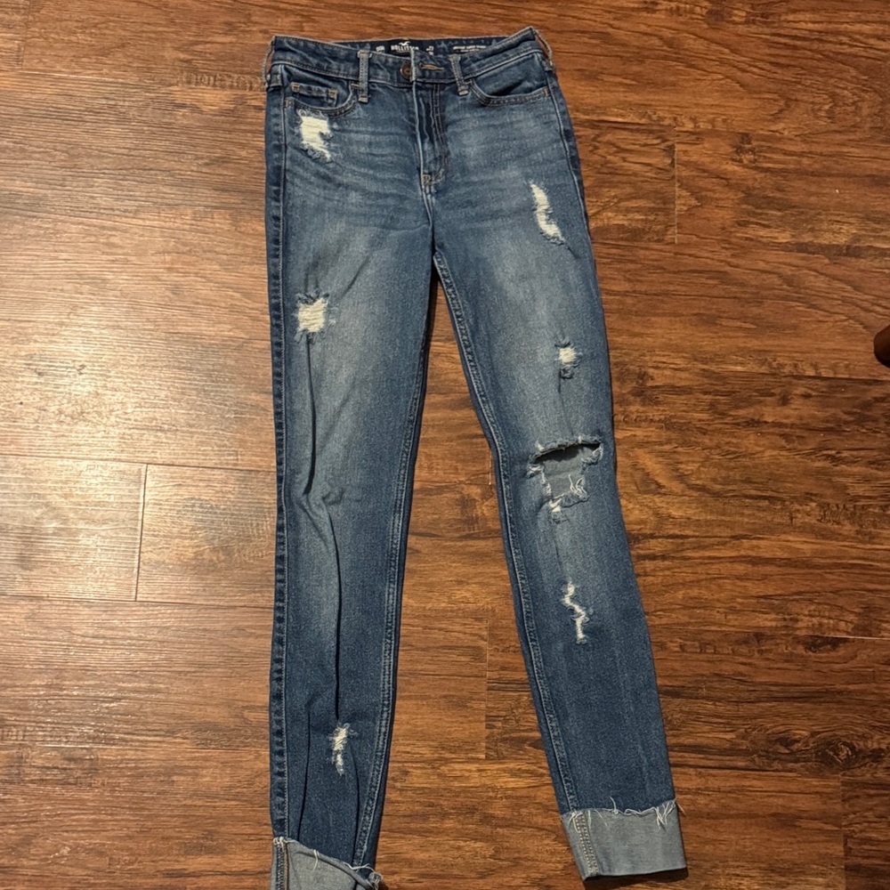 Hollister Ripped Super Skinny Jeans